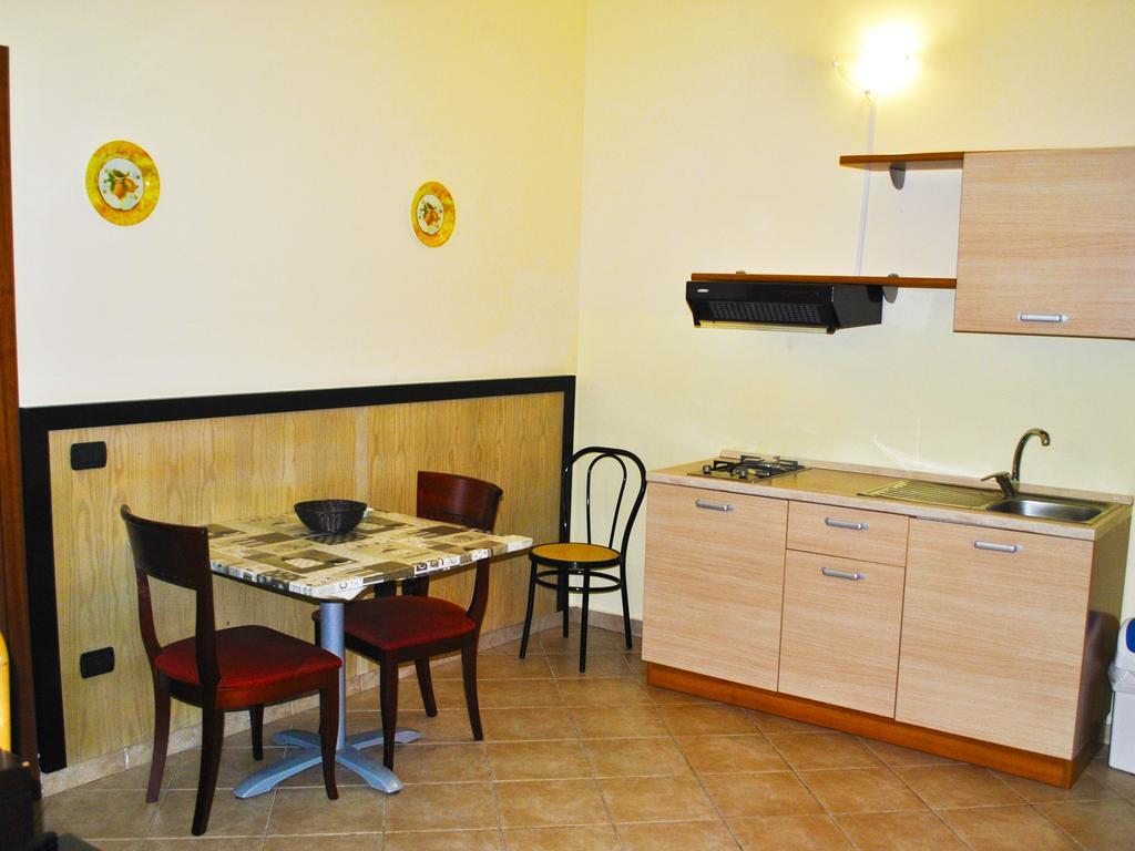 Red Hotel Sant'Elia Сант'Агата-ди-Милите Номер фото