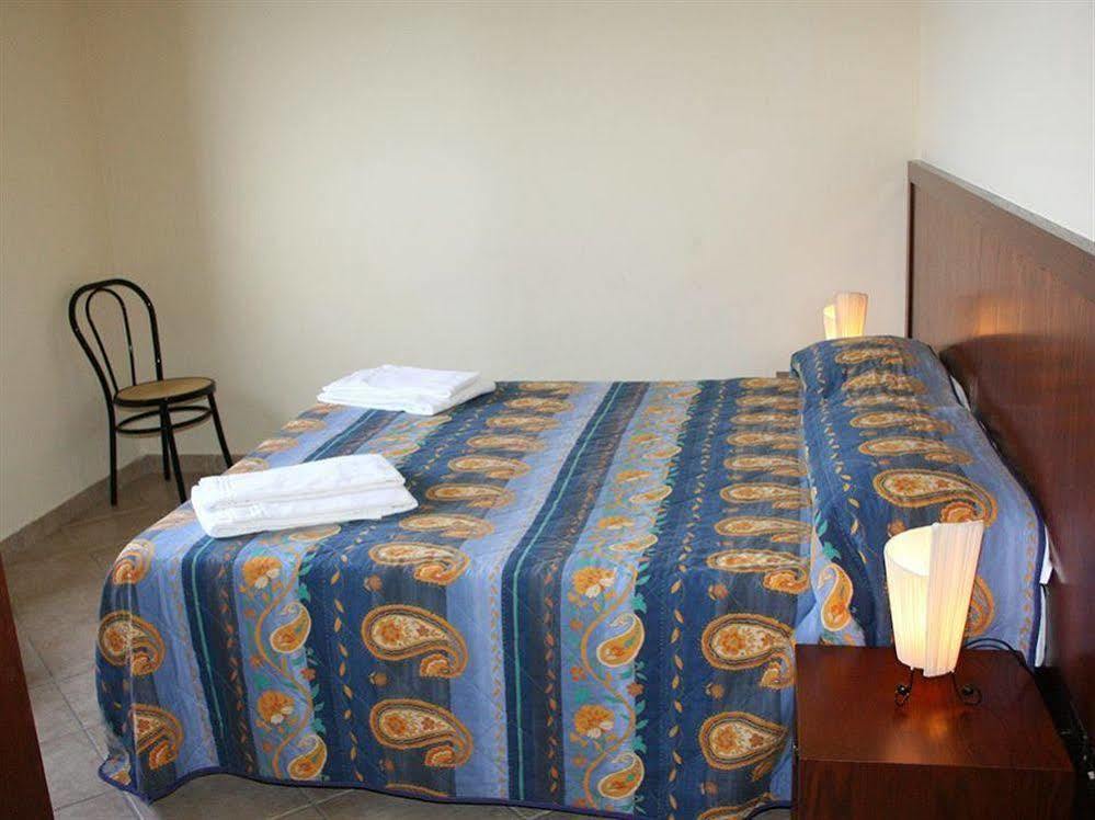 Red Hotel Sant'Elia Сант'Агата-ди-Милите Экстерьер фото