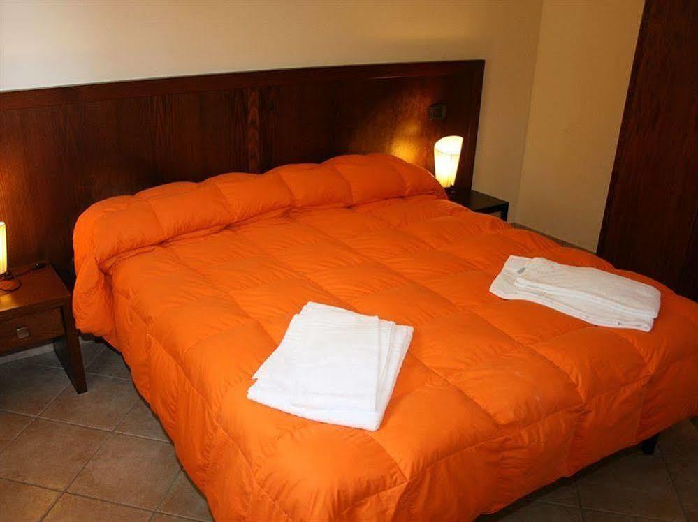 Red Hotel Sant'Elia Сант'Агата-ди-Милите Экстерьер фото